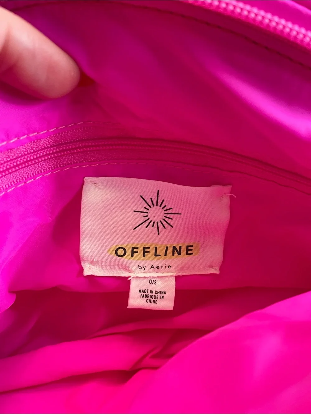 OFFLINE By Aerie Puff Love Pouch - NWOT